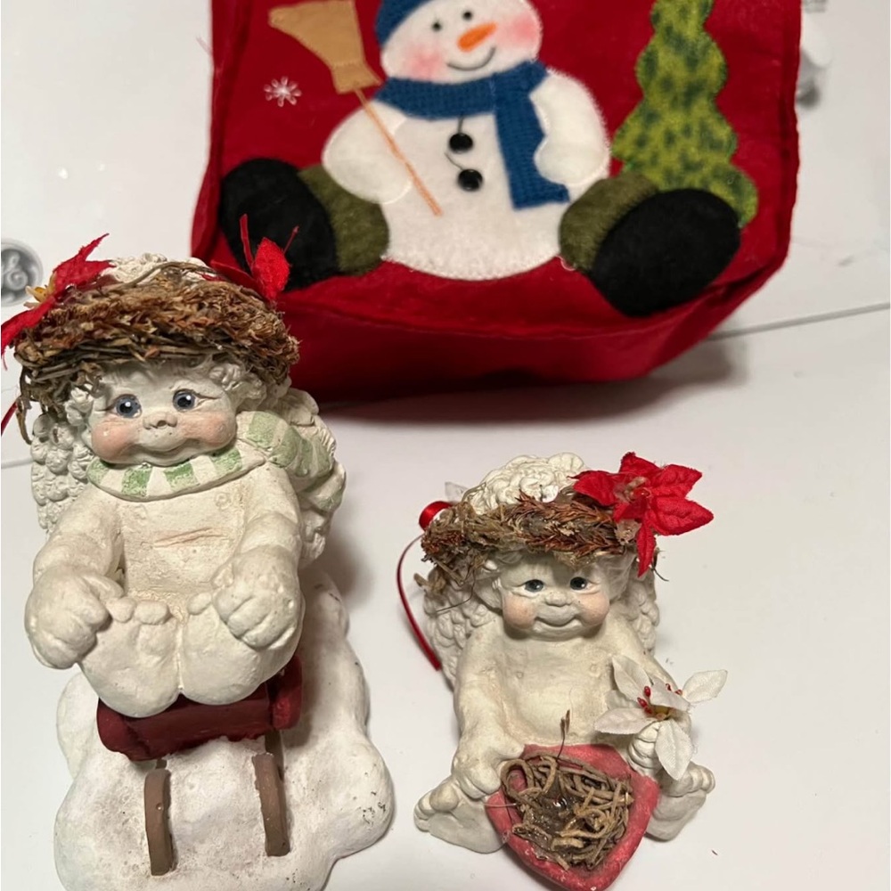 Dreamsicles Holiday Angel Figurine Set